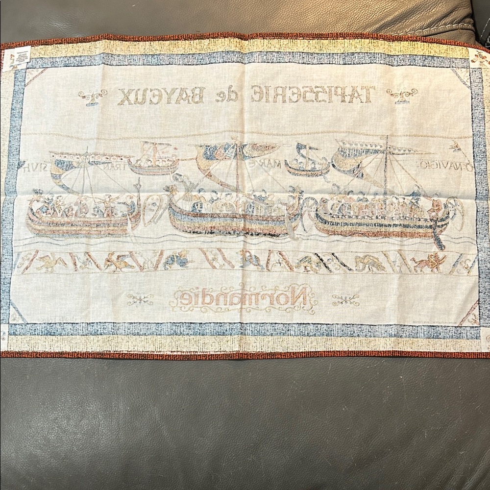 Josette France Tapisserie de Bayeux tea towel 28x18 - Picture 7 of 7